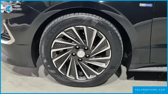 HYUNDAI SONATA INSPIRATION