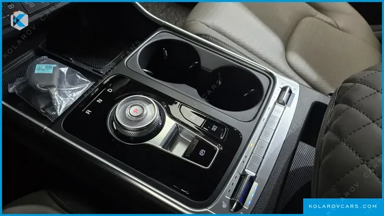 KIA CARNIVAL DIESEL 9-SEATER NOBLESSE