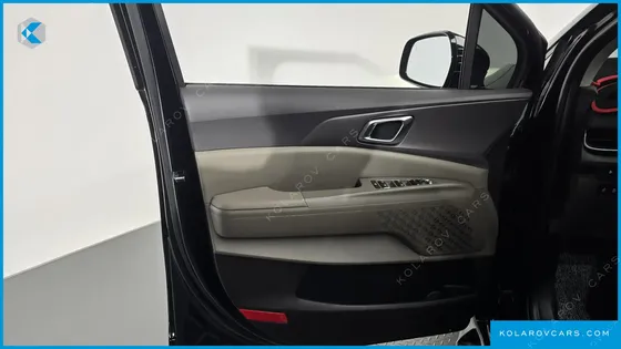 KIA CARNIVAL DIESEL 9-SEATER NOBLESSE