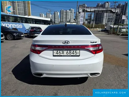 HYUNDAI GRANDEUR PREMIUM