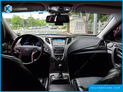 HYUNDAI GRANDEUR PREMIUM