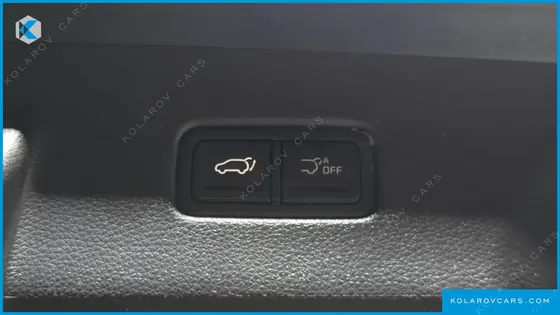 KIA CARNIVAL GASOLINE 7-SEATER NOBLESSE
