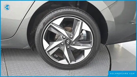 HYUNDAI ELANTRA (AVANTE) 1.6