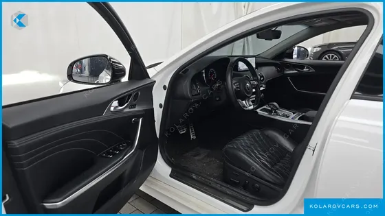KIA STINGER 2.5 MASTERS