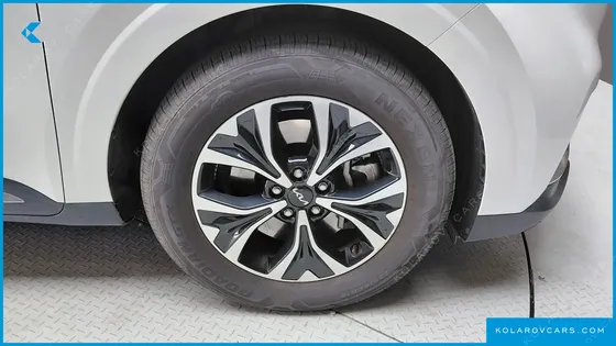 KIA CARNIVAL DIESEL 9-SEATER NOBLESSE
