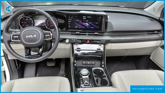 KIA CARNIVAL DIESEL 9-SEATER NOBLESSE