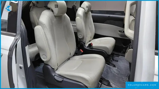 KIA CARNIVAL DIESEL 9-SEATER NOBLESSE