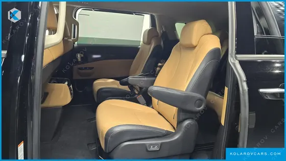 KIA CARNIVAL GASOLINE 9-SEATER SIGNATURE