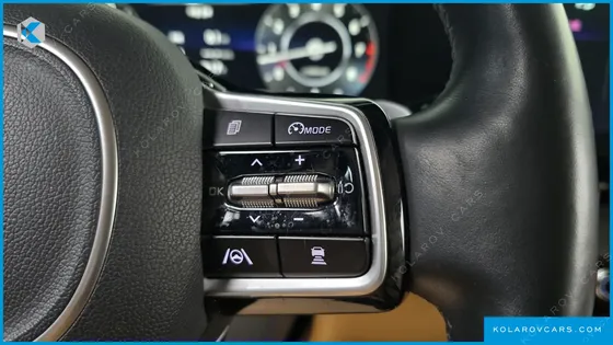KIA CARNIVAL GASOLINE 9-SEATER SIGNATURE