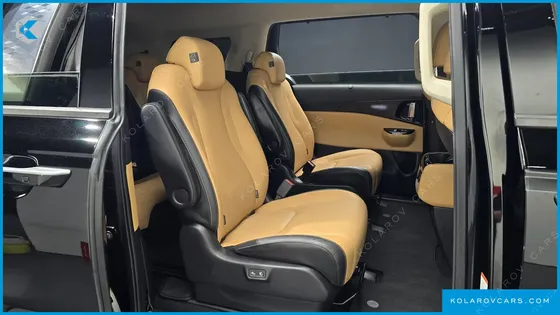 KIA CARNIVAL GASOLINE 9-SEATER SIGNATURE