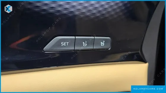 KIA CARNIVAL GASOLINE 9-SEATER SIGNATURE