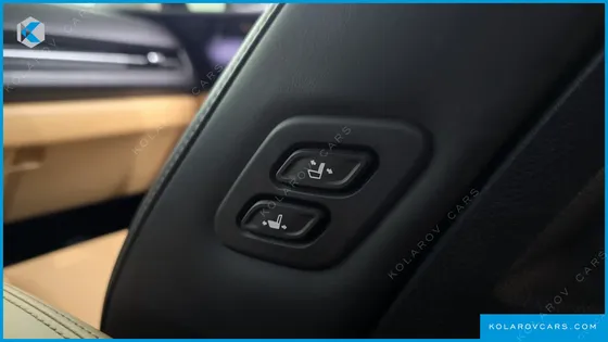 KIA CARNIVAL GASOLINE 9-SEATER SIGNATURE
