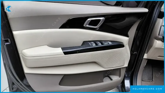 KIA CARNIVAL DIESEL 9-SEATER PRESTIGE