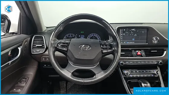 HYUNDAI GRANDEUR 3.0 PREMIUM