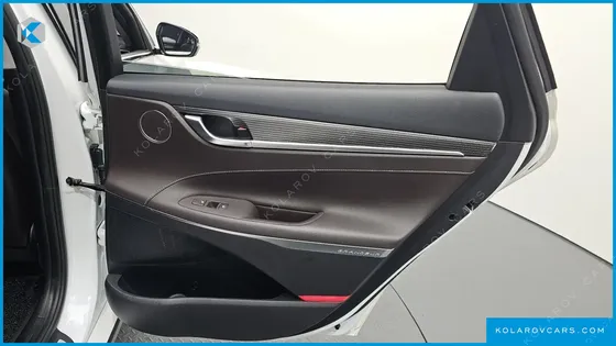 HYUNDAI GRANDEUR 3.0 PREMIUM
