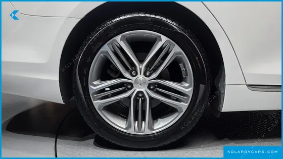 HYUNDAI GRANDEUR 2.4 PREMIUM