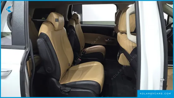 KIA CARNIVAL DIESEL 9-SEATER PRESTIGE