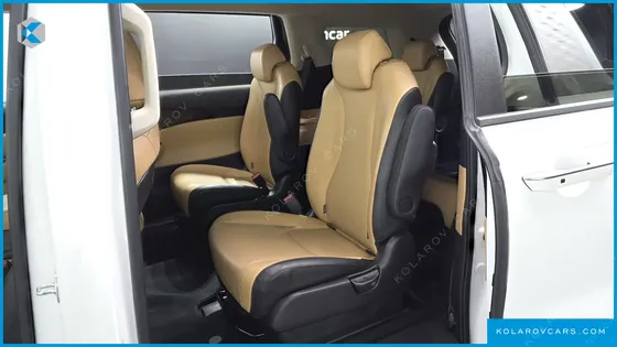 KIA CARNIVAL DIESEL 9-SEATER PRESTIGE