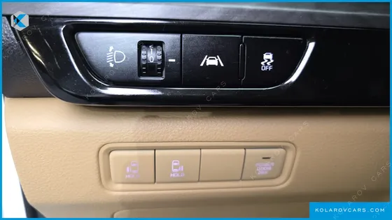 KIA CARNIVAL DIESEL 9-SEATER PRESTIGE