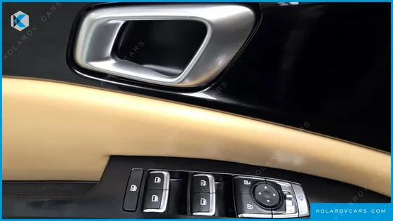 KIA CARNIVAL DIESEL 9-SEATER PRESTIGE