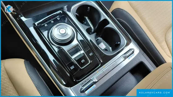 KIA CARNIVAL GASOLINE 9-SEATER NOBLESSE
