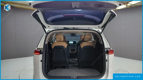 KIA CARNIVAL GASOLINE 9-SEATER NOBLESSE