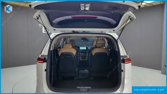 KIA CARNIVAL DIESEL 9-SEATER PRESTIGE