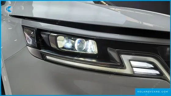 KIA CARNIVAL DIESEL 9-SEATER PRESTIGE
