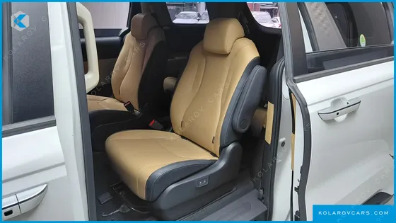 KIA CARNIVAL DIESEL 9-SEATER PRESTIGE