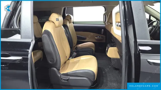 KIA CARNIVAL DIESEL 9-SEATER PRESTIGE