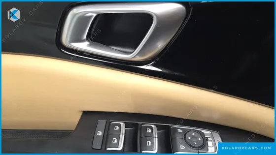 KIA CARNIVAL DIESEL 9-SEATER PRESTIGE