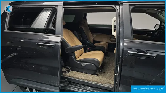 KIA CARNIVAL DIESEL 9-SEATER PRESTIGE