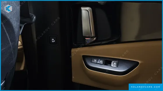 KIA CARNIVAL DIESEL 9-SEATER PRESTIGE