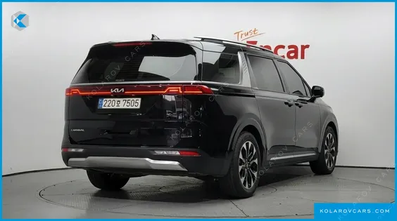 KIA CARNIVAL DIESEL 9-SEATER NOBLESSE