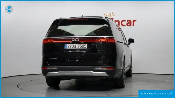 KIA CARNIVAL DIESEL 9-SEATER NOBLESSE