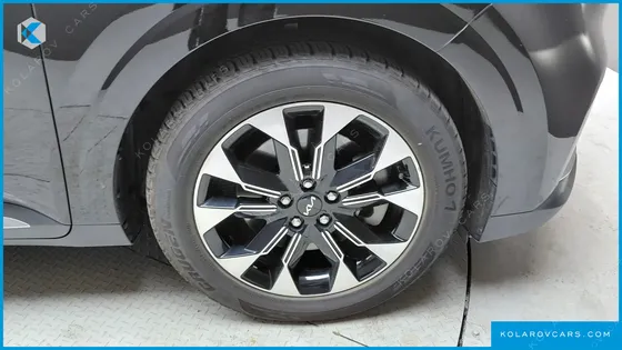 KIA CARNIVAL DIESEL 9-SEATER NOBLESSE