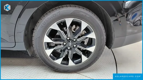 KIA CARNIVAL DIESEL 9-SEATER NOBLESSE
