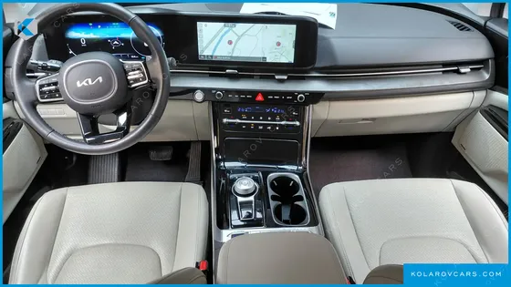 KIA CARNIVAL DIESEL 9-SEATER SIGNATURE