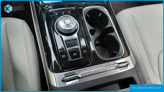 KIA CARNIVAL DIESEL 9-SEATER SIGNATURE