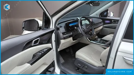 KIA CARNIVAL DIESEL 9-SEATER SIGNATURE