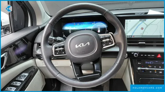 KIA CARNIVAL DIESEL 9-SEATER SIGNATURE