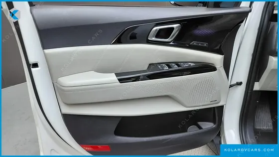KIA CARNIVAL DIESEL 9-SEATER SIGNATURE