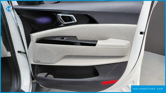 KIA CARNIVAL DIESEL 9-SEATER SIGNATURE