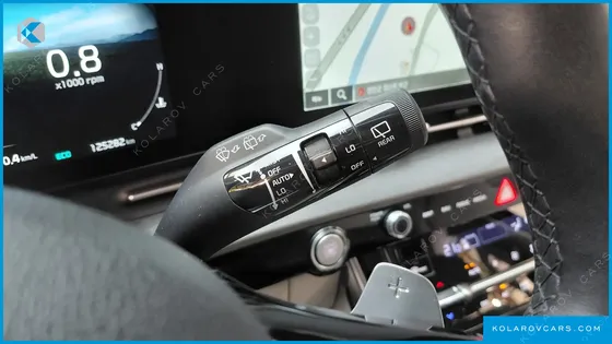 KIA CARNIVAL DIESEL 9-SEATER SIGNATURE