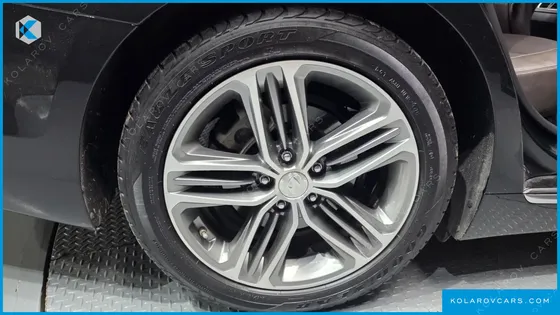 HYUNDAI GRANDEUR 3.0 LPI DSABLED PERSON