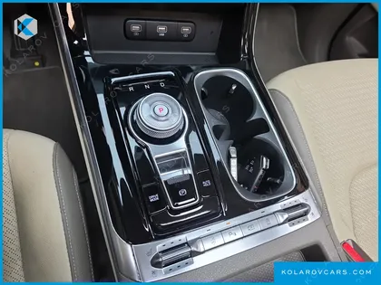 KIA CARNIVAL DIESEL 9-SEATER NOBLESSE