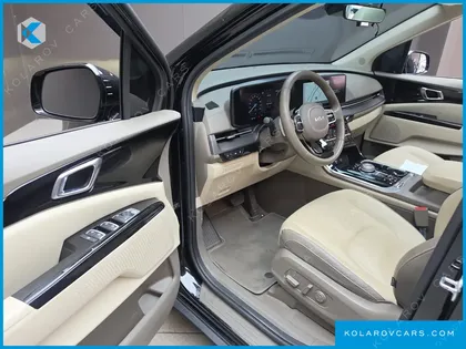 KIA CARNIVAL DIESEL 9-SEATER NOBLESSE