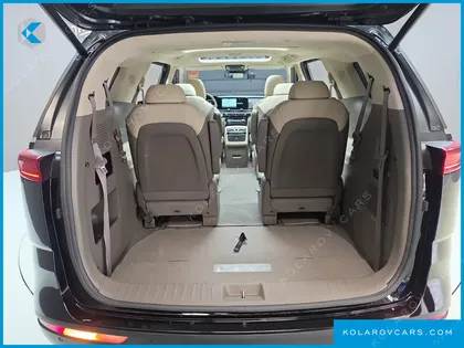 KIA CARNIVAL DIESEL 9-SEATER NOBLESSE
