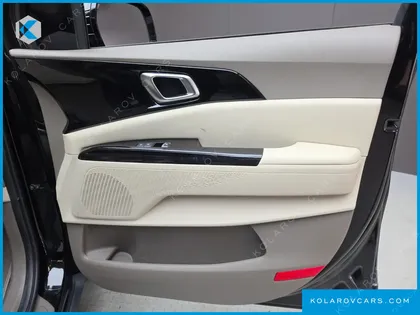 KIA CARNIVAL DIESEL 9-SEATER NOBLESSE