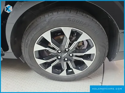 KIA CARNIVAL DIESEL 9-SEATER NOBLESSE